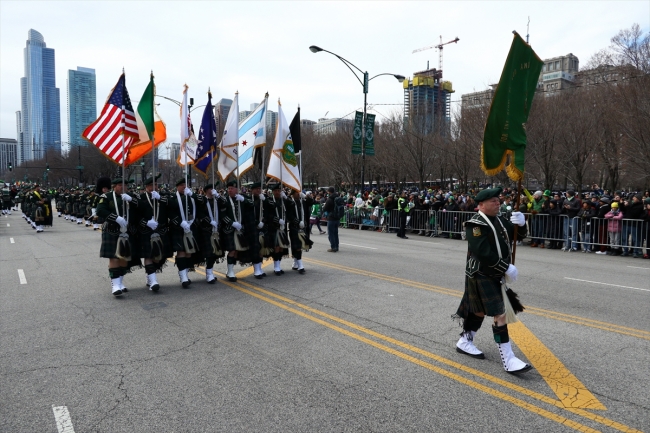 Chicago Nehri yeşile boyandı